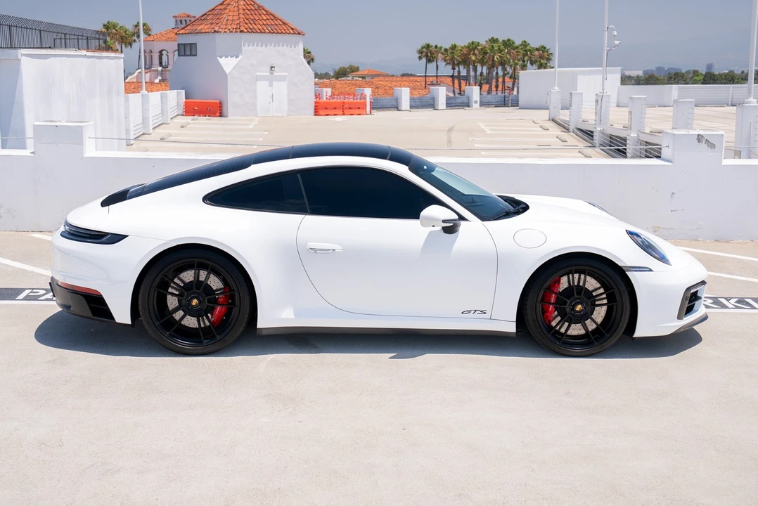 2023 Porsche 992 Carrera - Image 19 of 31