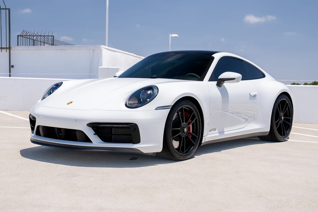 2023 Porsche 992 Carrera - Image 3 of 31