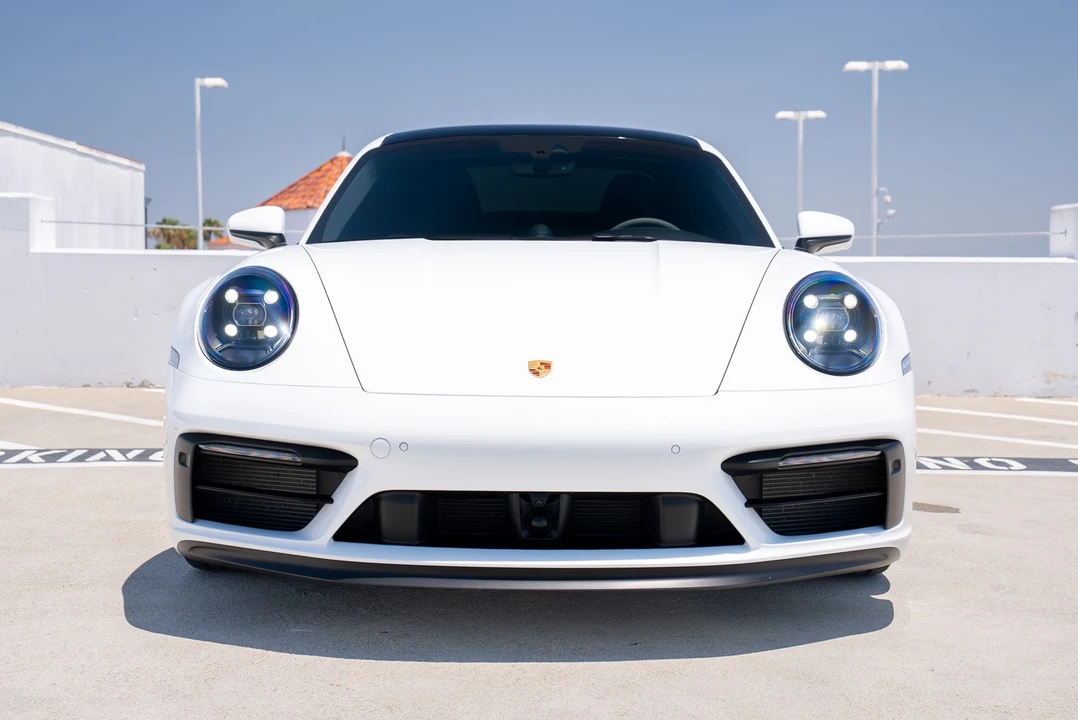 2023 Porsche 992 Carrera - Image 24 of 31