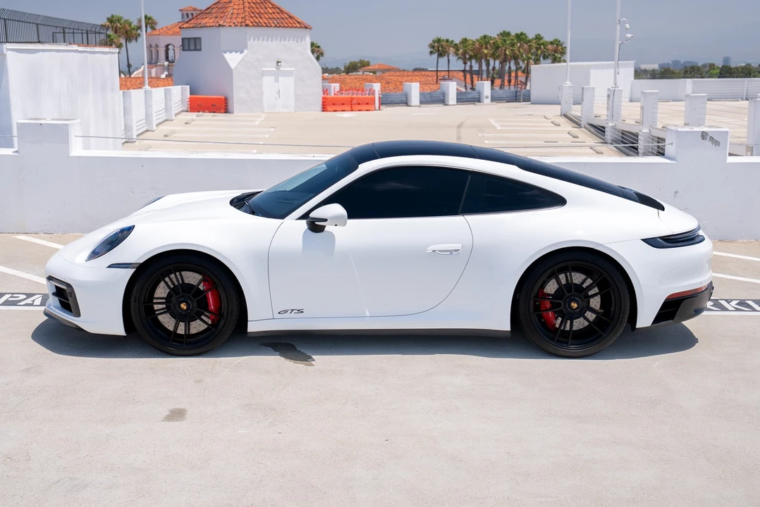 2023 Porsche 992 Carrera - Image 7 of 31