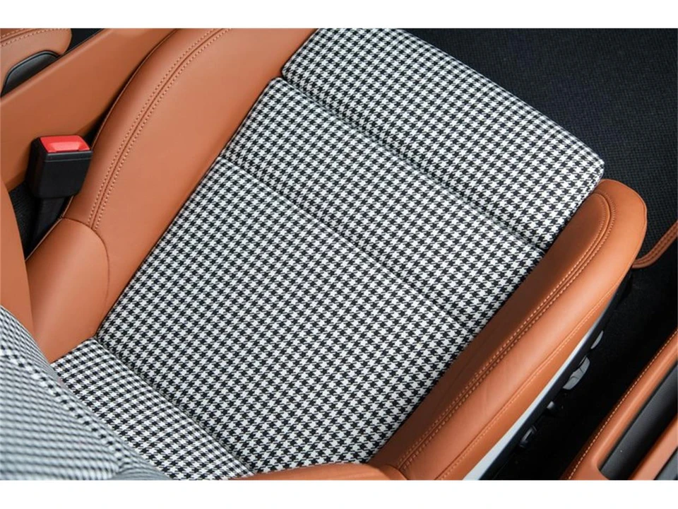 2023 Porsche 992 Carrera - Image 28 of 31