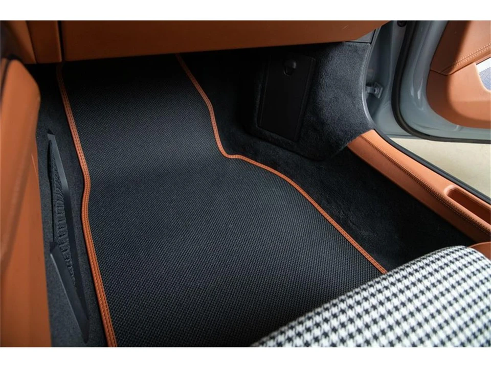 2023 Porsche 992 Carrera - Image 29 of 31