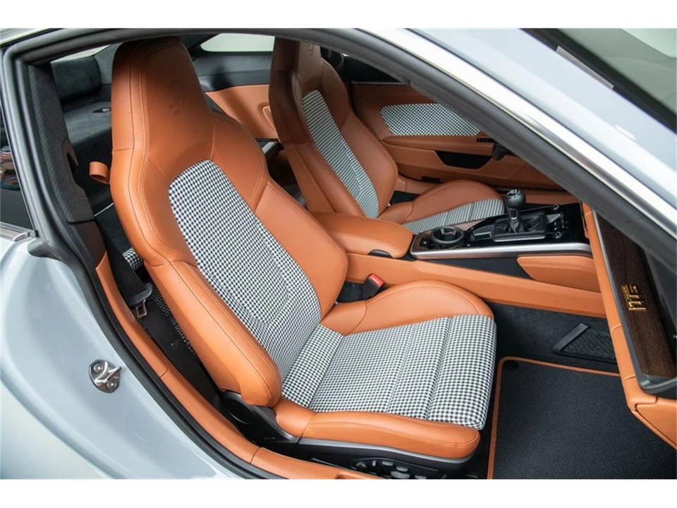 2023 Porsche 992 Carrera - Image 24 of 31