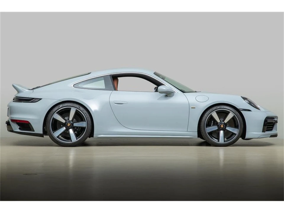 2023 Porsche 992 Carrera - Image 10 of 31
