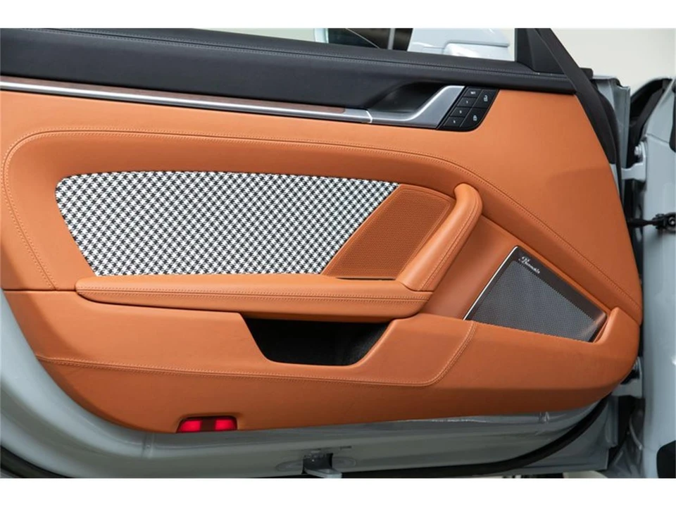 2023 Porsche 992 Carrera - Image 15 of 31