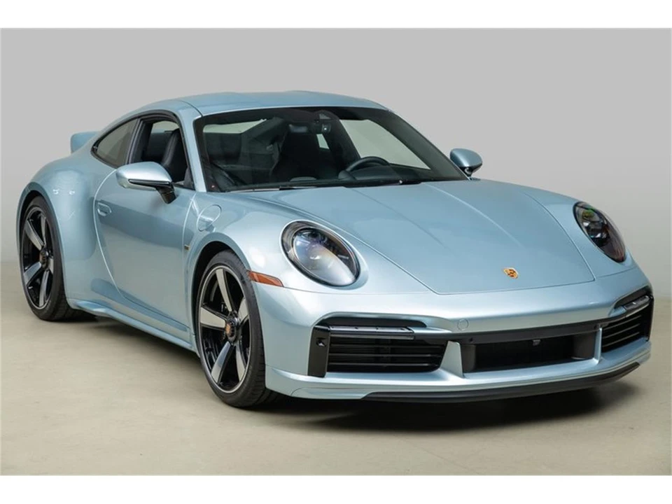 2023 Porsche 992 Carrera - Image 16 of 31