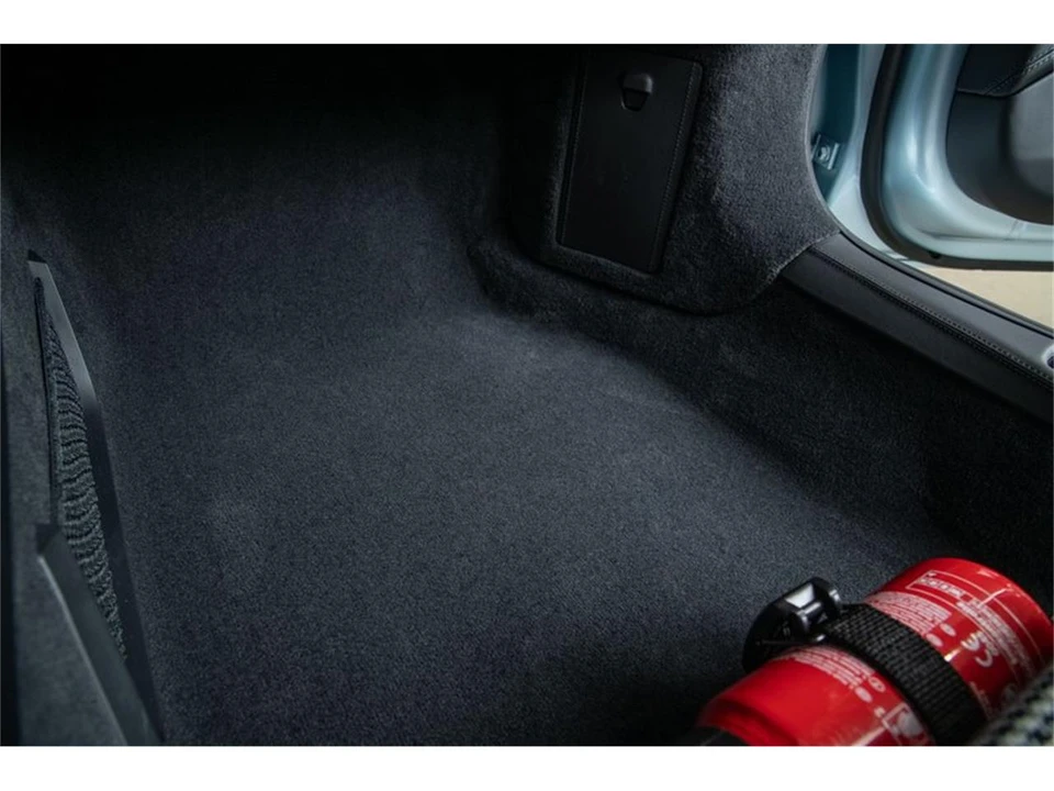 2023 Porsche 992 Carrera - Image 27 of 31