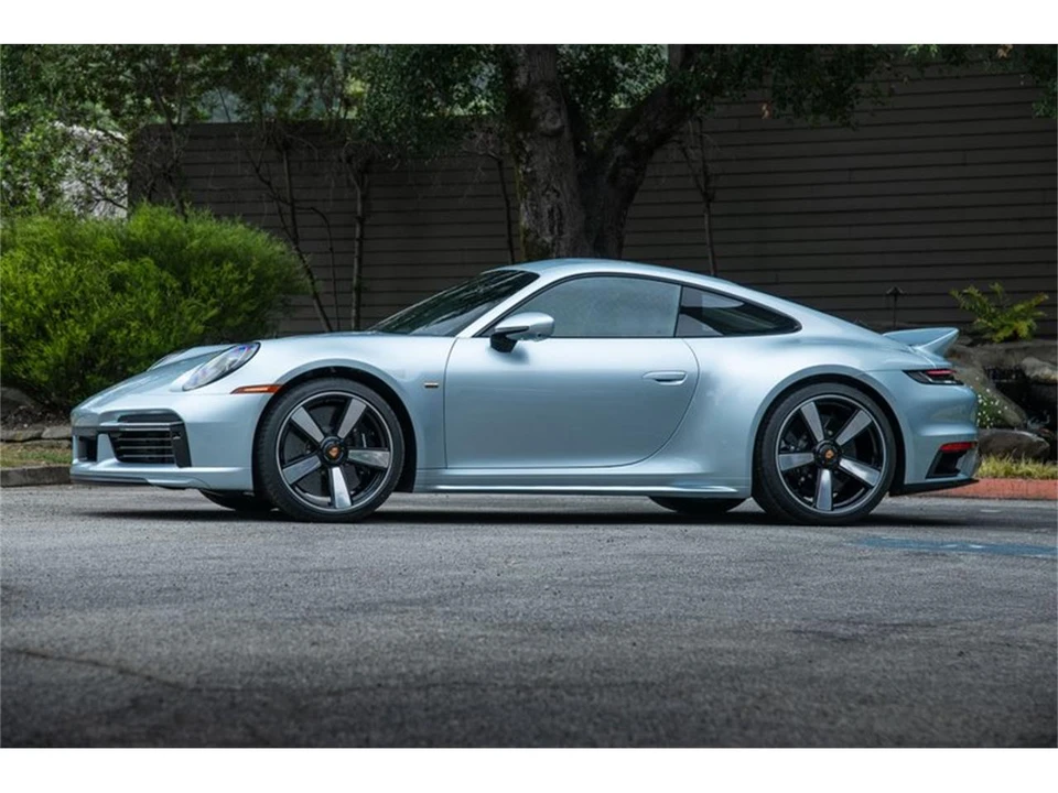 2023 Porsche 992 Carrera - Image 3 of 31