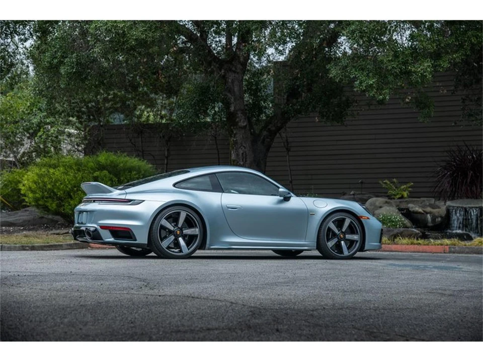 2023 Porsche 992 Carrera - Image 4 of 31