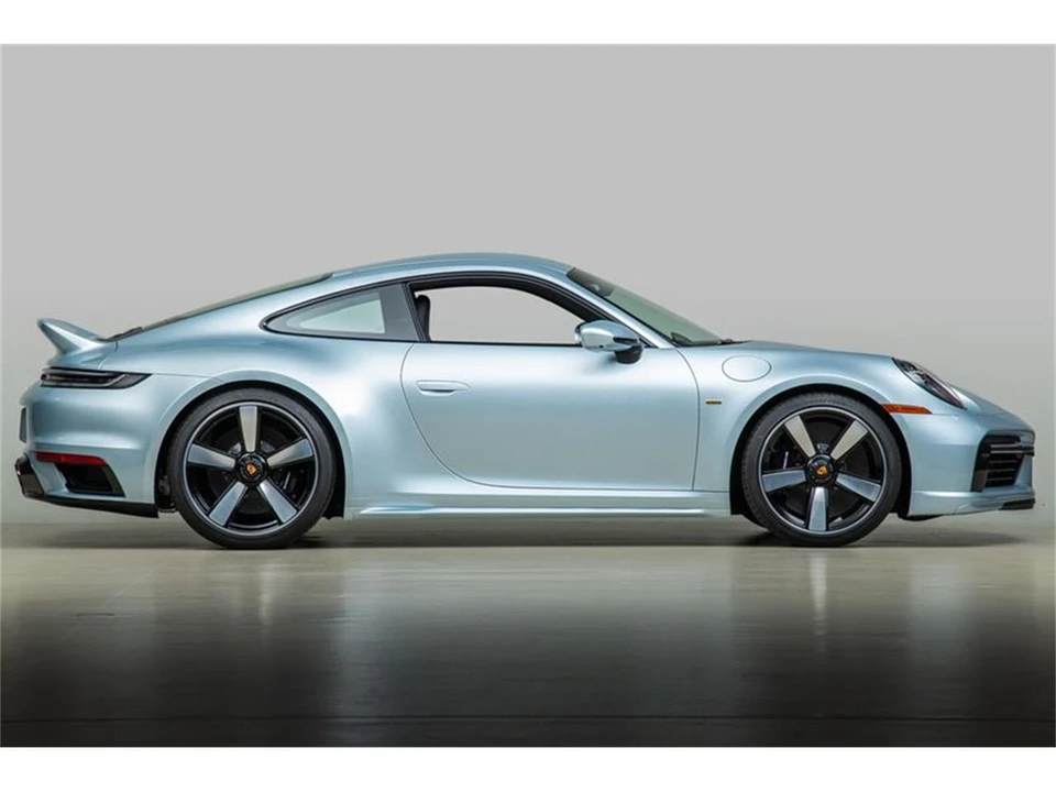 2023 Porsche 992 Carrera - Image 14 of 31