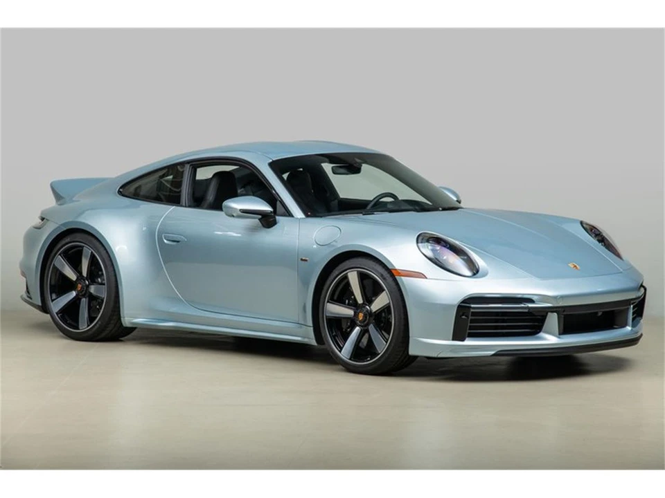2023 Porsche 992 Carrera - Image 15 of 31