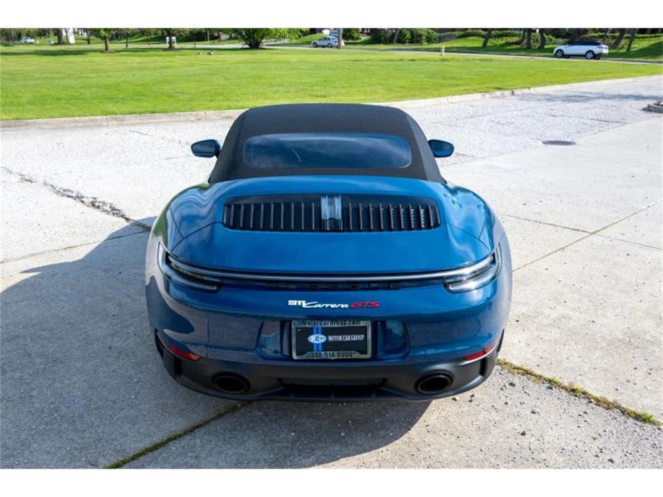 2023 Porsche 992 Carrera - Image 28 of 31