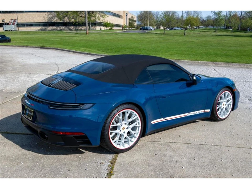 2023 Porsche 992 Carrera - Image 19 of 31
