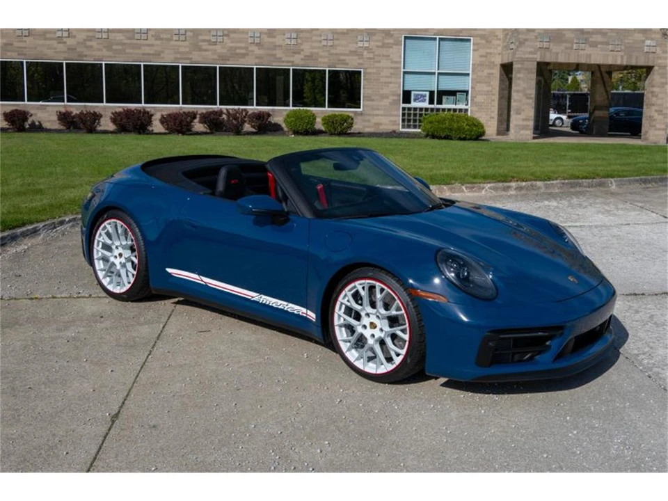 2023 Porsche 992 Carrera - Image 8 of 31