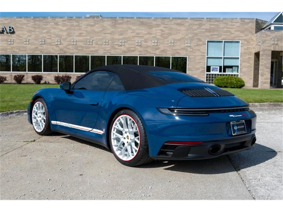 2023 Porsche 992 Carrera - Image 20 of 31