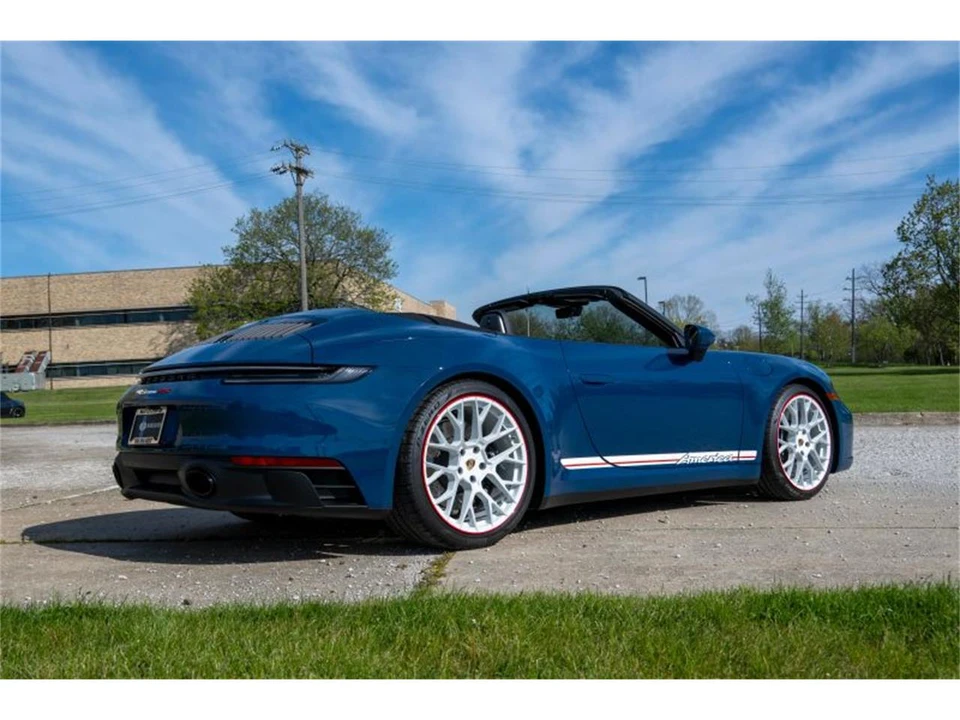 2023 Porsche 992 Carrera - Image 12 of 31