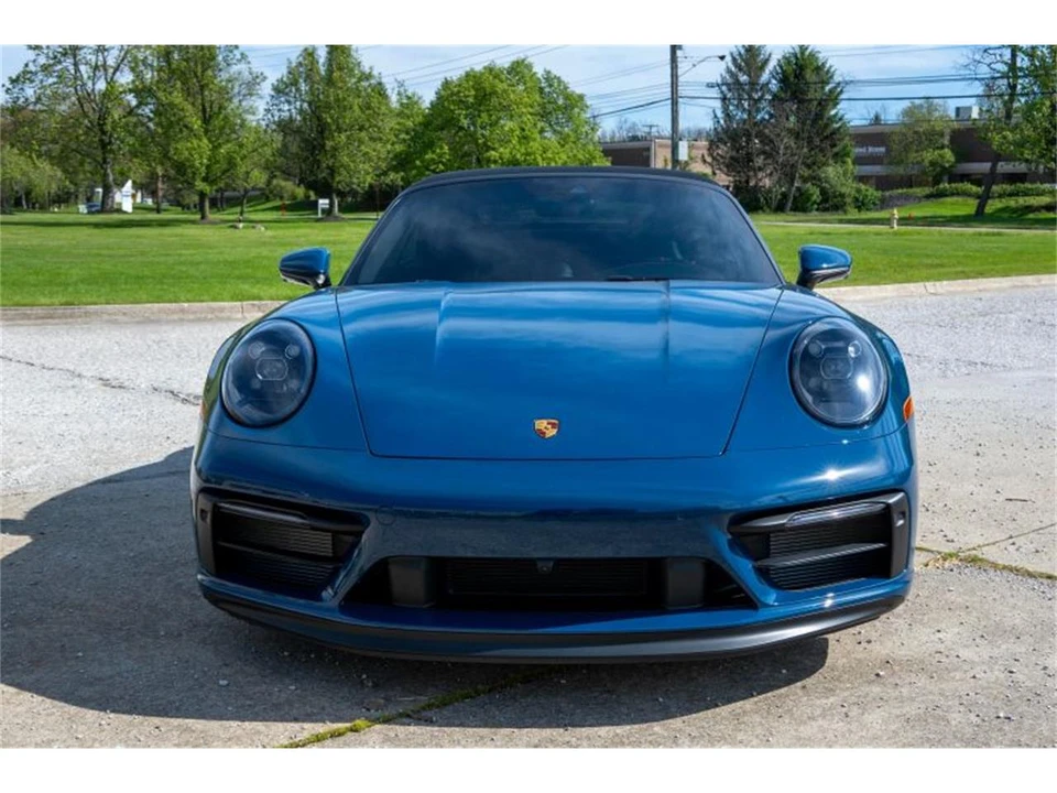 2023 Porsche 992 Carrera - Image 21 of 31