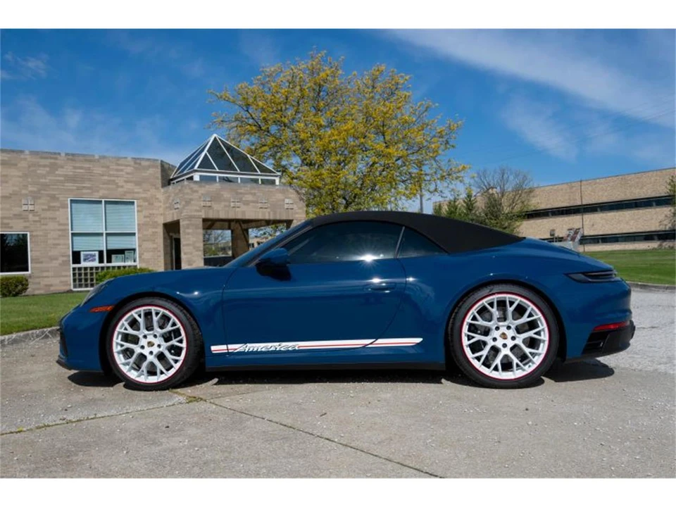 2023 Porsche 992 Carrera - Image 3 of 31