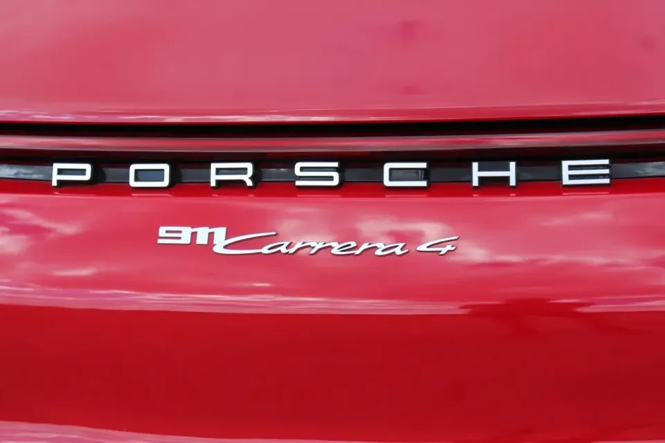2023 Porsche 992 Carrera 4 - Image 4 of 10