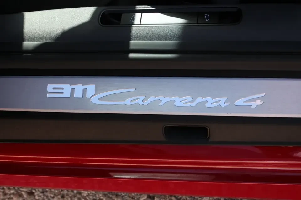 2023 Porsche 992 Carrera 4 - Image 9 of 10