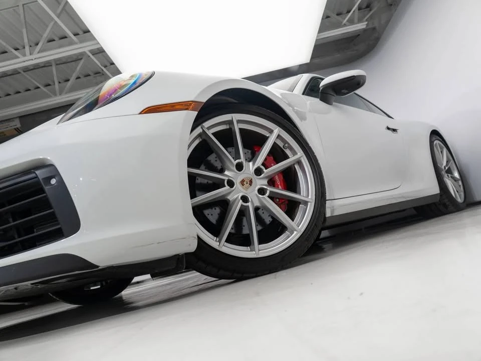 2023 Porsche 992 Carrera 4S - Image 5 of 19
