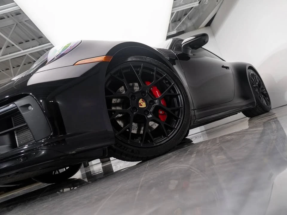 2023 Porsche 992 Carrera 4S - Image 7 of 20