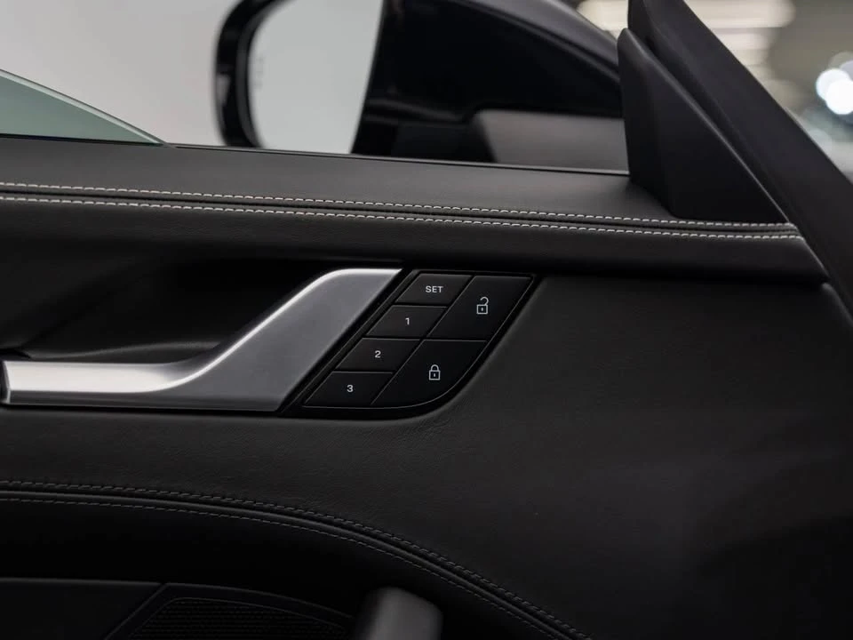 2023 Porsche 992 Carrera 4S - Image 18 of 20