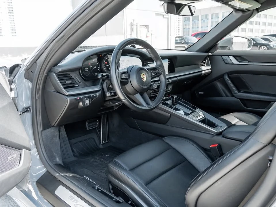2023 Porsche 992 Carrera S - Image 6 of 9