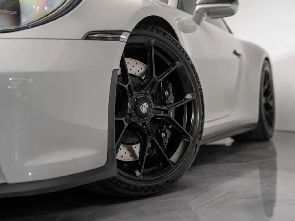 2023 Porsche 992 GT3 - Image 9 of 20