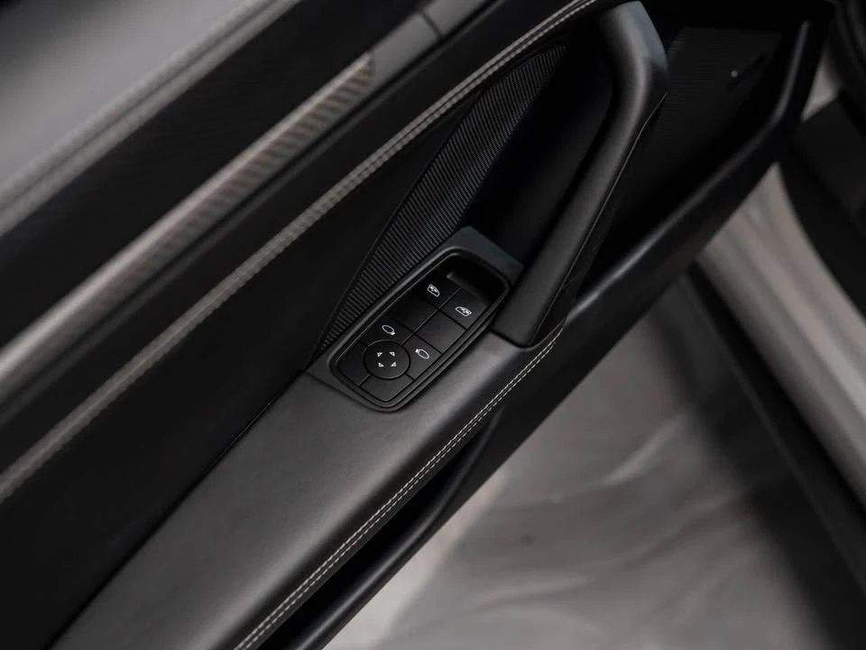2023 Porsche 992 GT3 - Image 16 of 20