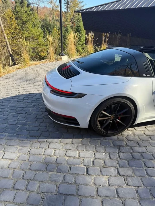 2023 Porsche 992 Targa 4 & 4S - Image 3 of 6