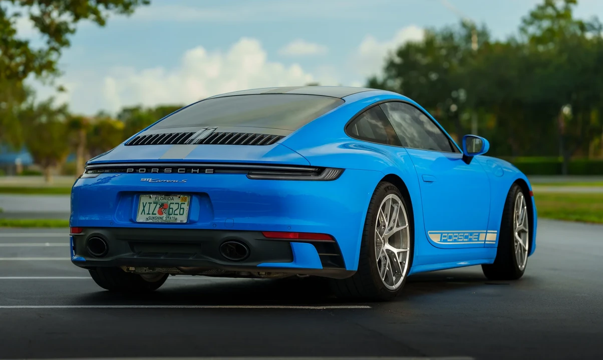 2023 Porsche 992 Carrera S - Image 5 of 31