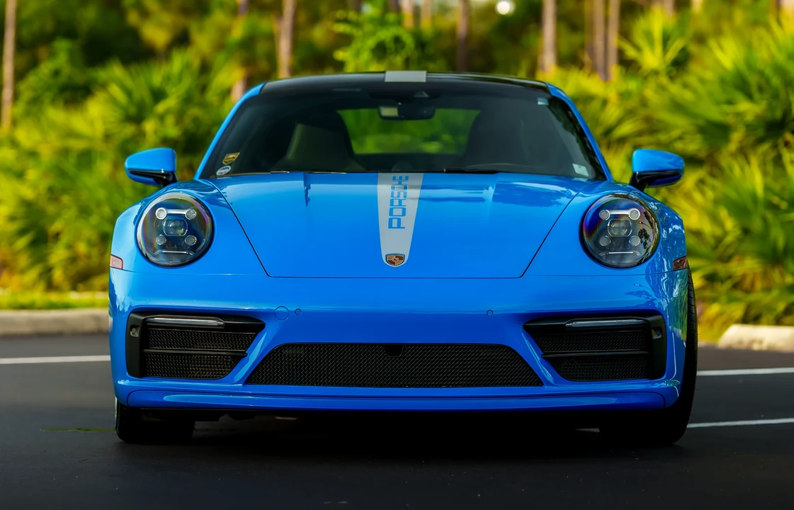 2023 Porsche 992 Carrera S - Image 13 of 31