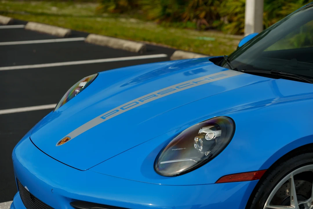 2023 Porsche 992 Carrera S - Image 25 of 31