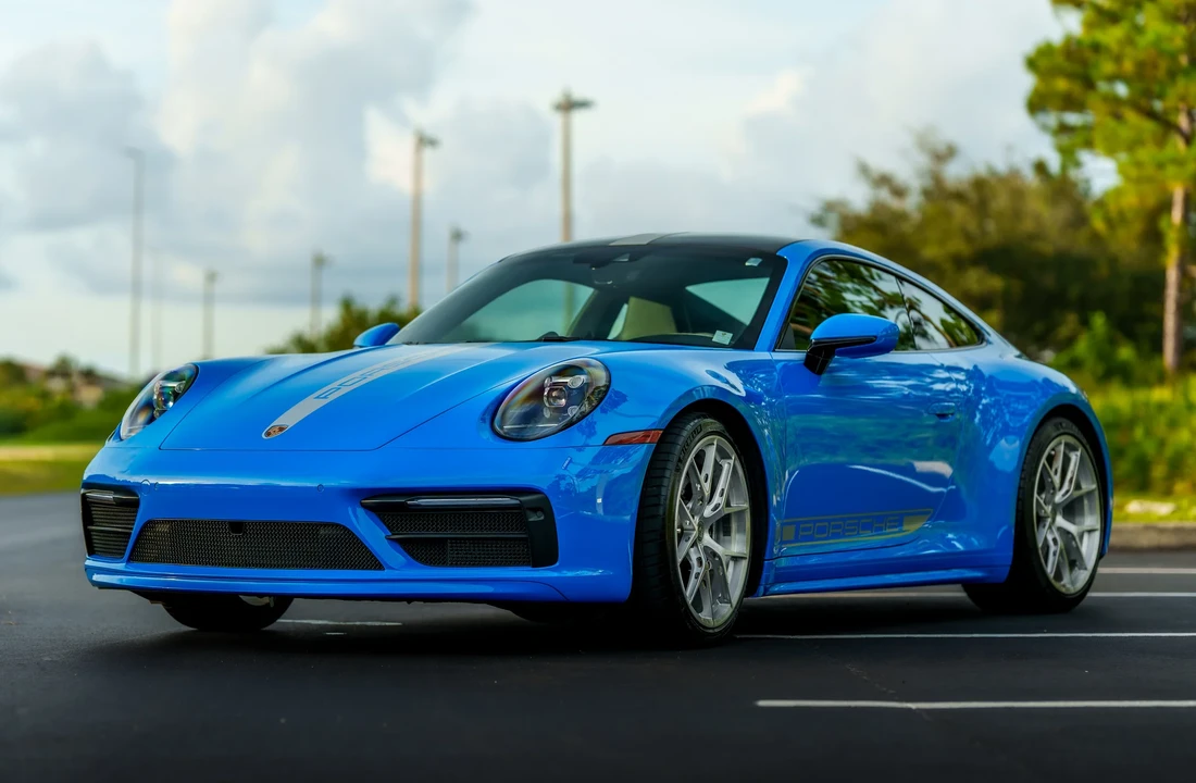 2023 Porsche 992 Carrera S - Image 10 of 31