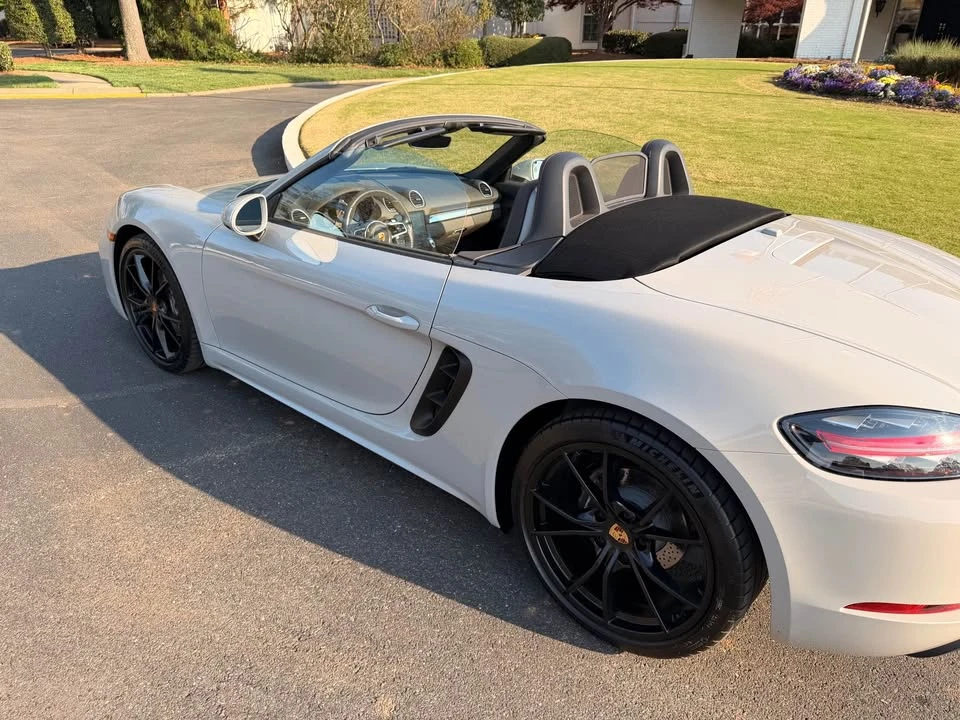 2023 Porsche 718 Boxster - Image 2 of 10