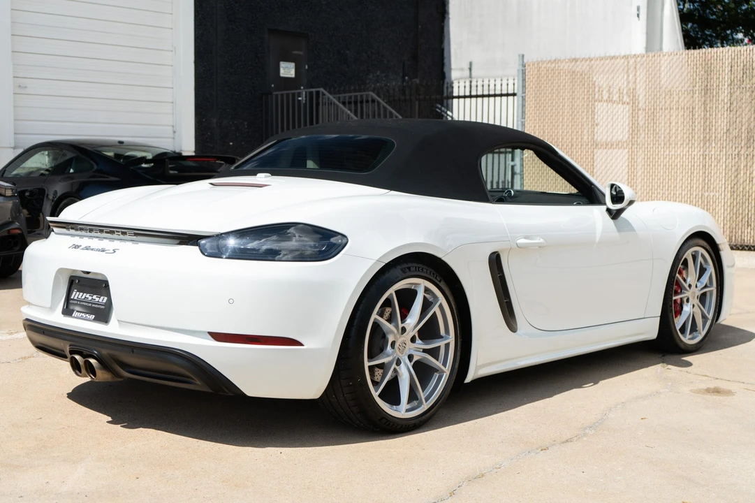 2023 Porsche 718 Boxster S - Image 16 of 31