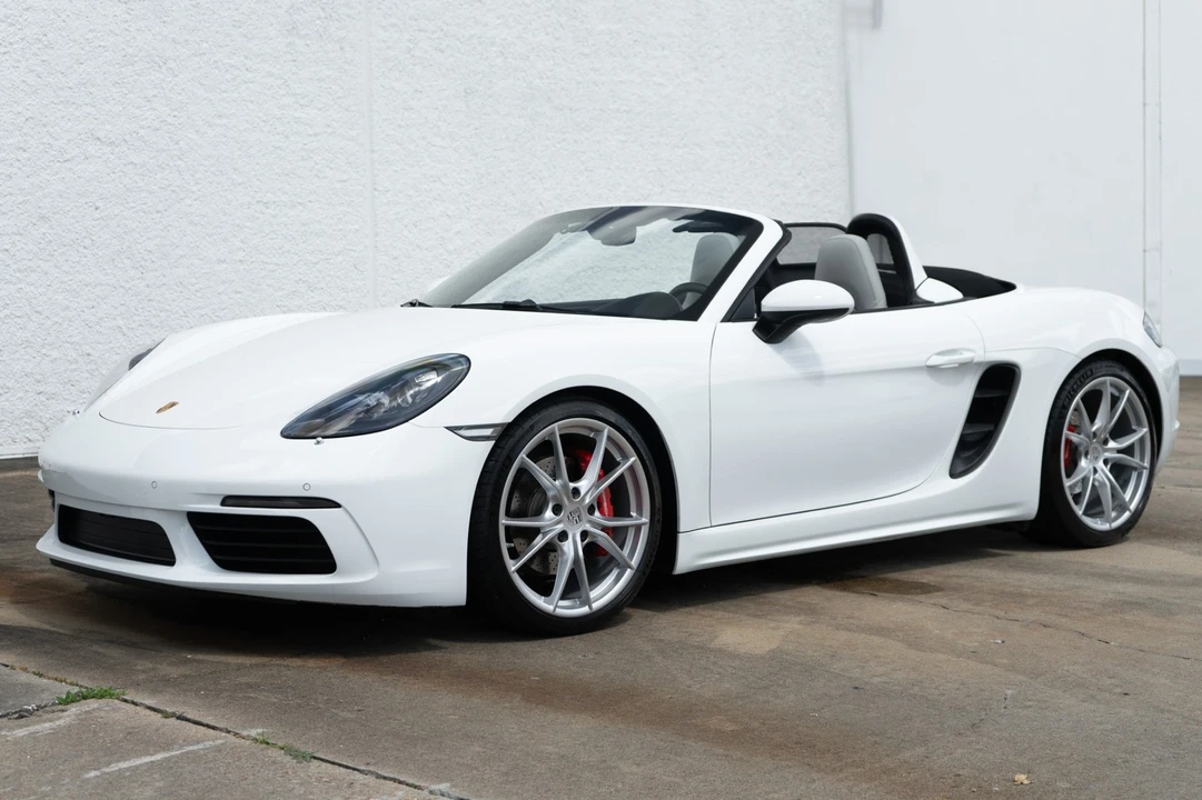 2023 Porsche 718 Boxster S - Image 8 of 31