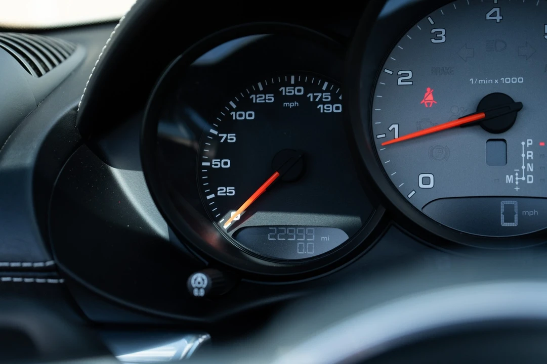 2023 Porsche 718 Boxster S - Image 13 of 31