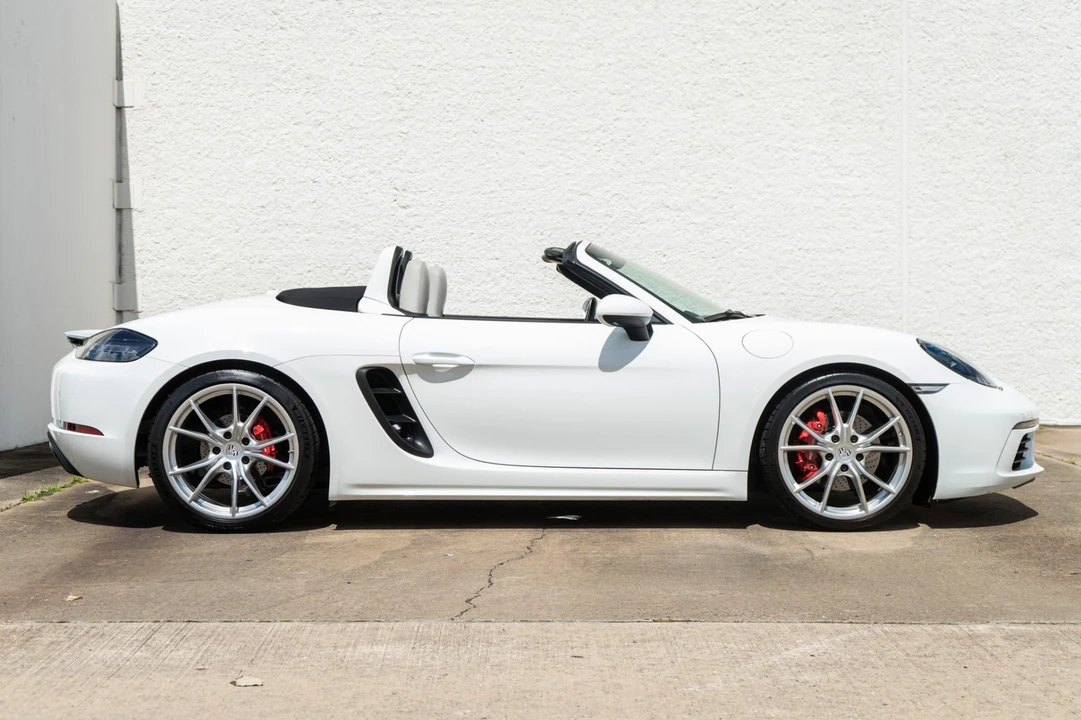 2023 Porsche 718 Boxster S - Image 3 of 31