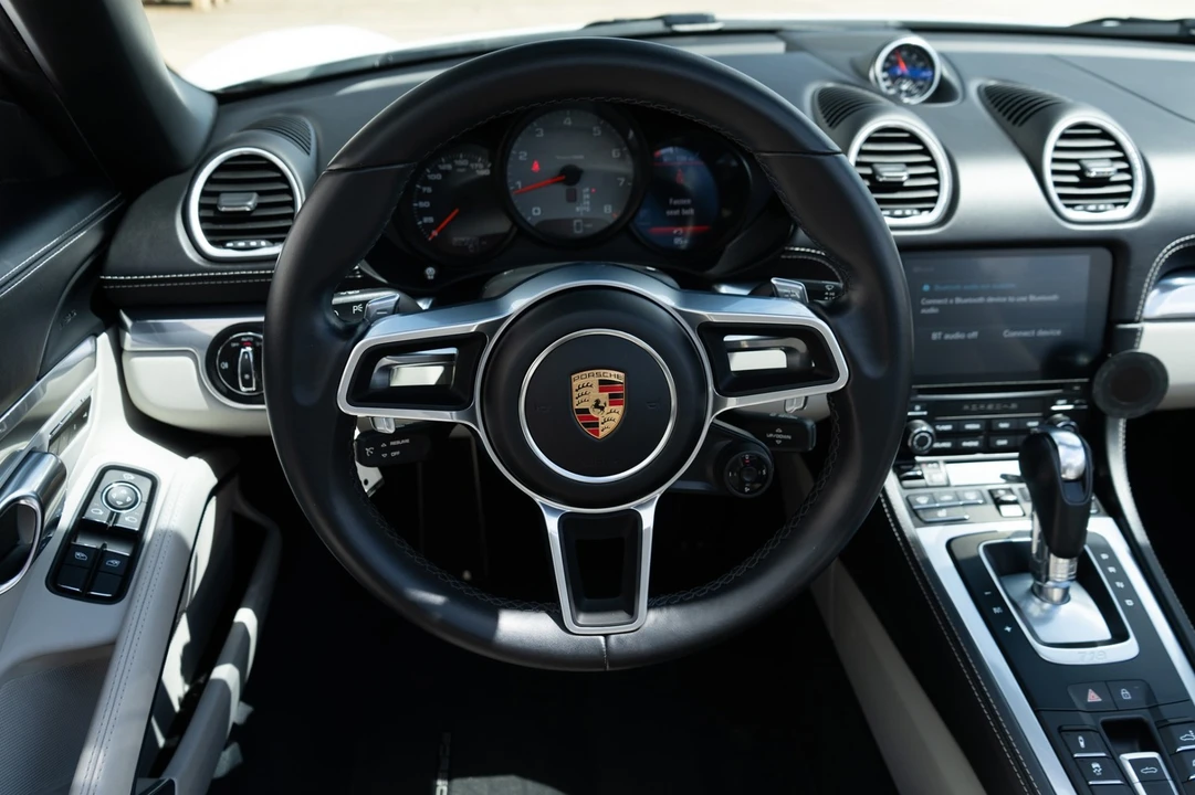 2023 Porsche 718 Boxster S - Image 11 of 31
