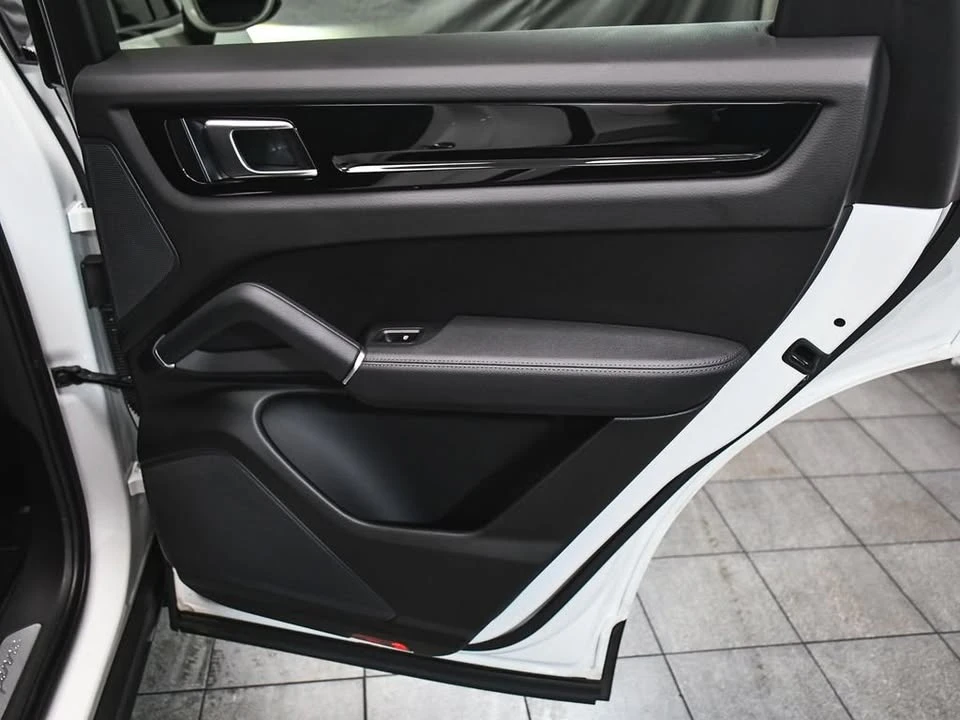 2023 Porsche 9Y0/9Y3 Cayenne - Image 14 of 20