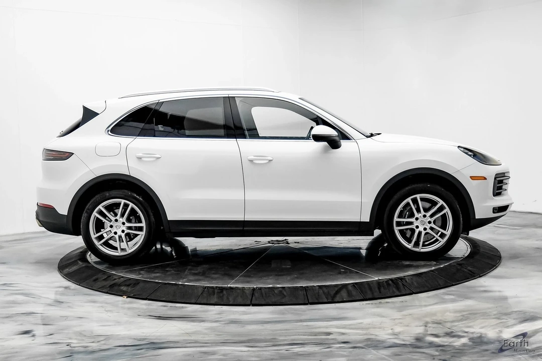 2023 Porsche 9Y0/9Y3 Cayenne - Image 16 of 21