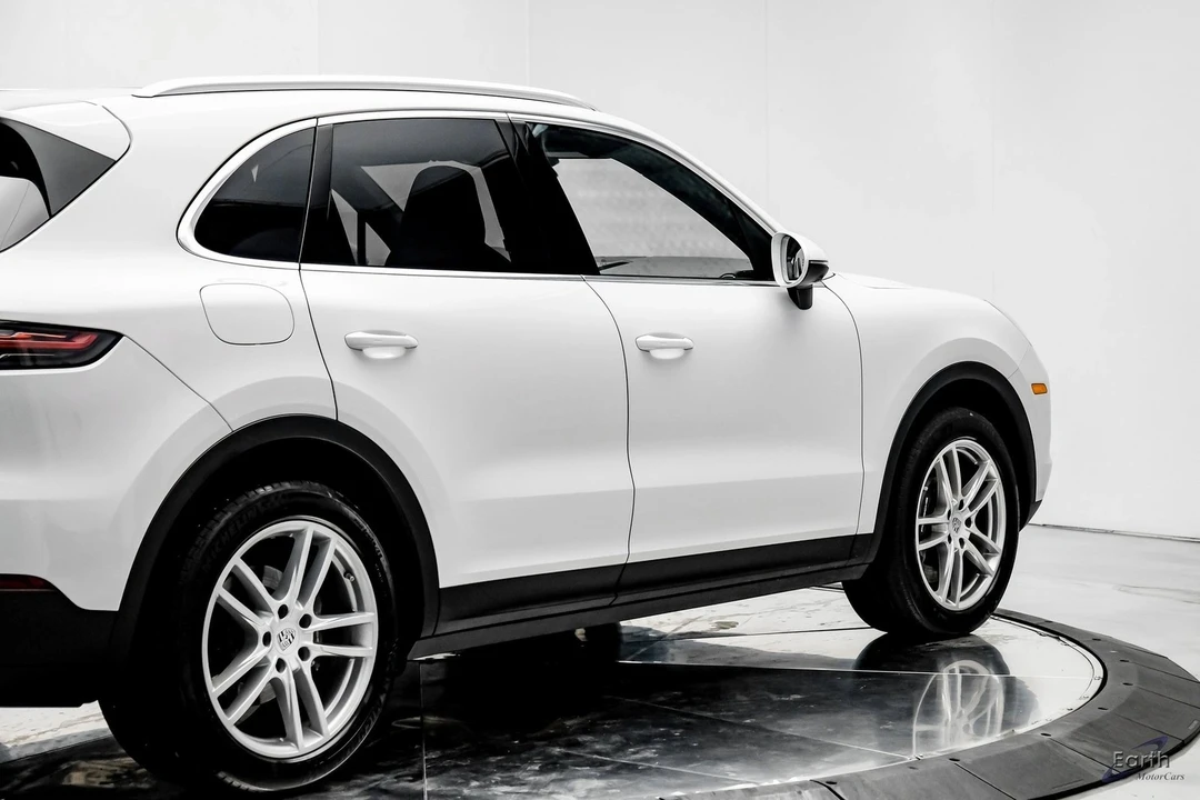 2023 Porsche 9Y0/9Y3 Cayenne - Image 15 of 21