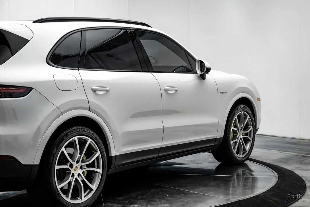 2023 Porsche 9Y0/9Y3 Cayenne - Image 15 of 21
