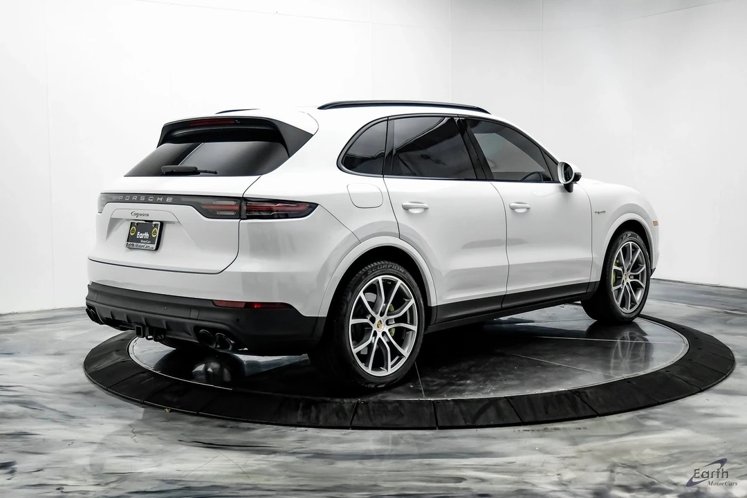 2023 Porsche 9Y0/9Y3 Cayenne - Image 13 of 21