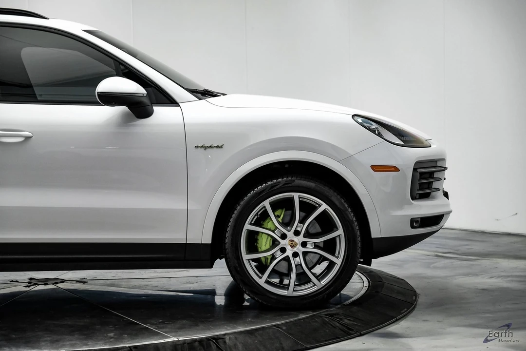 2023 Porsche 9Y0/9Y3 Cayenne - Image 18 of 21