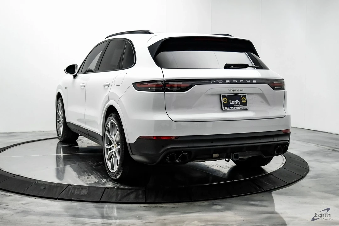 2023 Porsche 9Y0/9Y3 Cayenne - Image 8 of 12