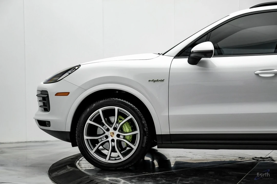 2023 Porsche 9Y0/9Y3 Cayenne - Image 6 of 12