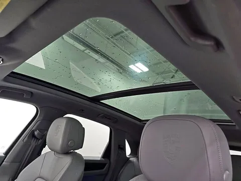 2023 Porsche Cayenne Base